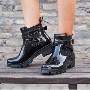 Black Shiny Ankle Rain Boots Size 10/41 B17B